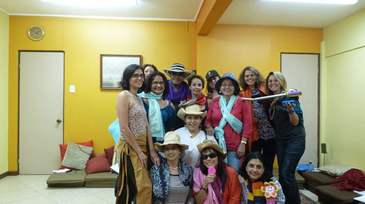 Rectángulo redondeado: FORMAMOS TERAPEUTAS EN: TRUJILLO, CUSCO, HUANCAYO, HUÁNUCO, AREQUIPA, PIURA Y SAN JOSÉ DE COSTA RICA