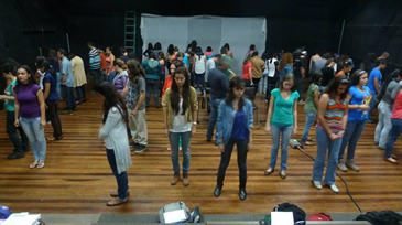 Rectángulo redondeado: FORMAMOS TERAPEUTAS EN: TRUJILLO, CUSCO, HUANCAYO, HUÁNUCO, AREQUIPA, PIURA Y SAN JOSÉ DE COSTA RICA