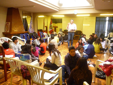 Rectángulo redondeado: FORMAMOS TERAPEUTAS EN: TRUJILLO, CUSCO, HUANCAYO, HUÁNUCO, AREQUIPA, PIURA Y SAN JOSÉ DE COSTA RICA